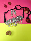 Classic Opulence Silver Stone Traditional Choker