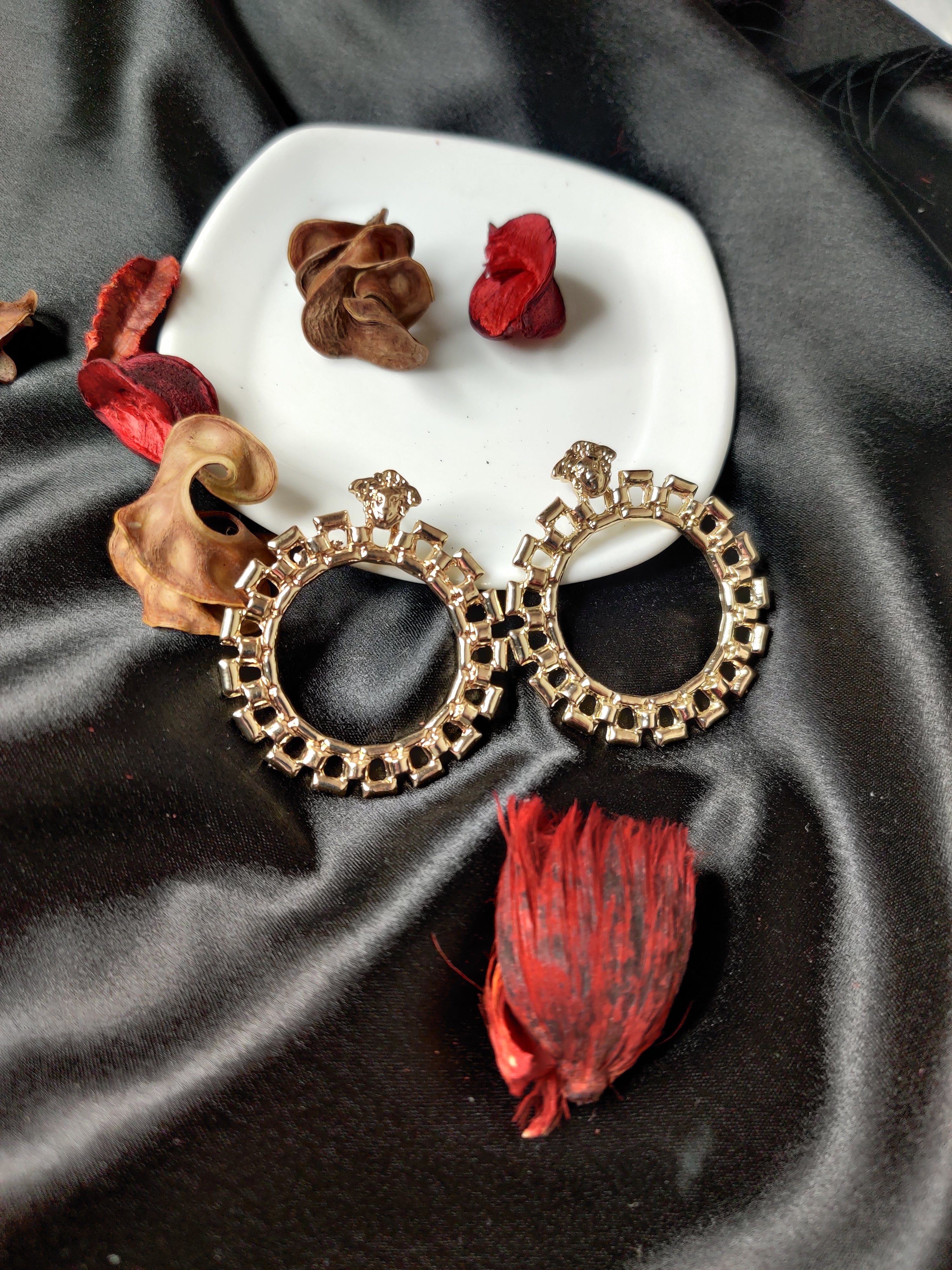 Beautiful Round Dangler For Women