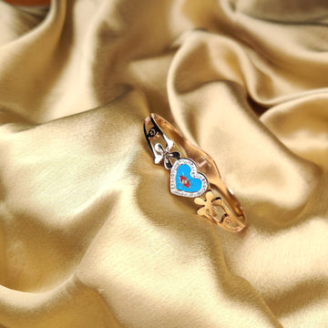 Sleek Gold Look Bracelet