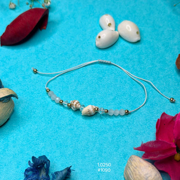Elegant White Seashell Friendship Band