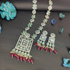 Luxurious Kundan Necklace with Intricate Stone Details