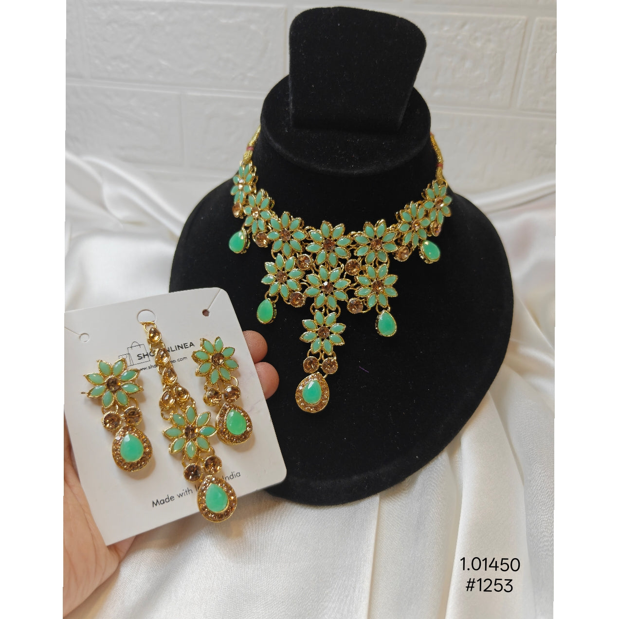 Mint Green and Gold Floral  Necklace Set