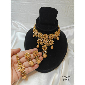 Elegant Gold Floral peach Necklace Set