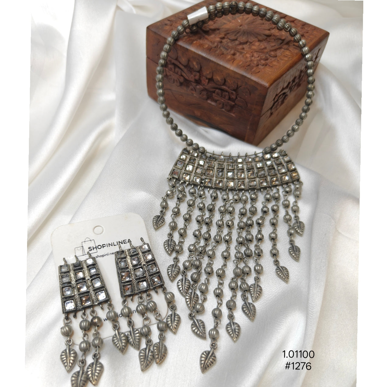 Silver Oxidized Glass Mirror Work Choker Set