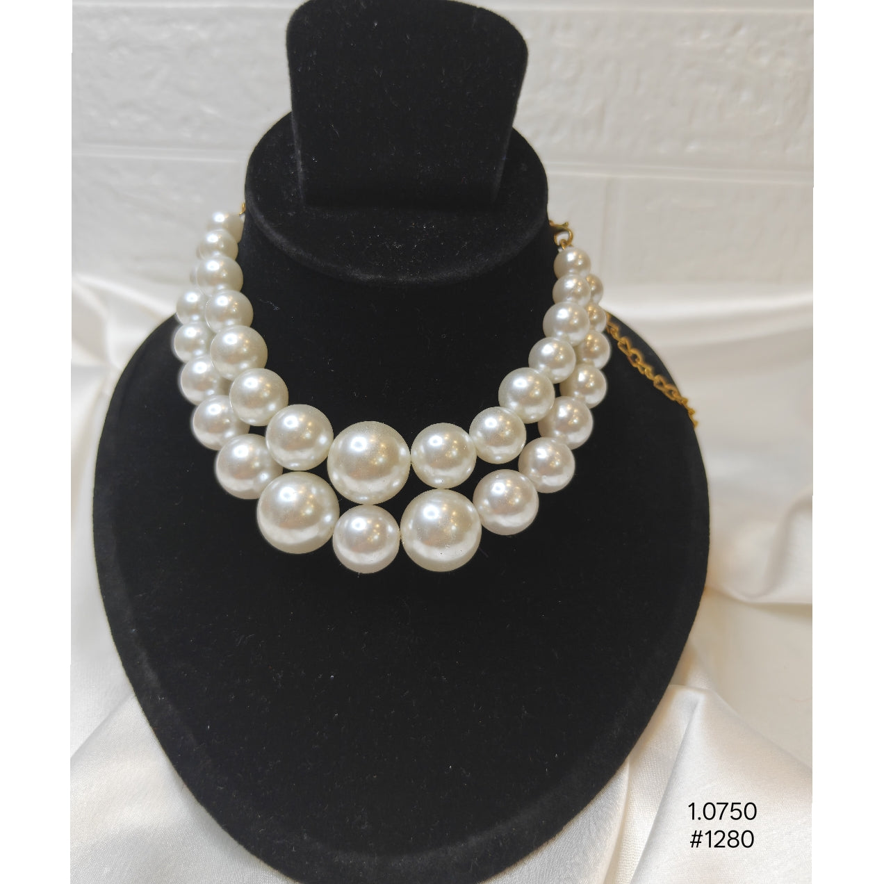 Shining White Pearl Choker
