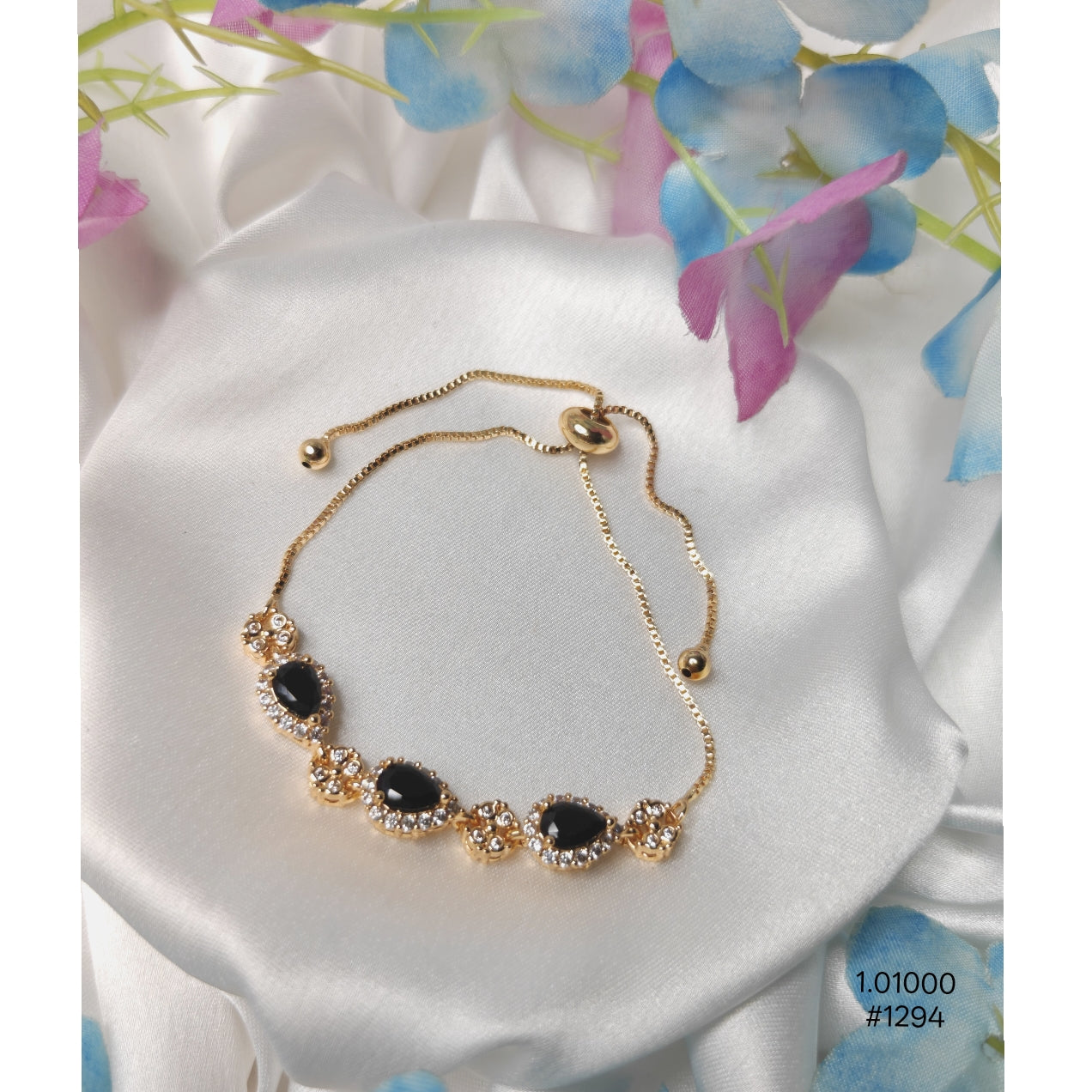 Oval Halo Black Bracelet