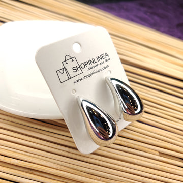 Minimal Water Drop Studs