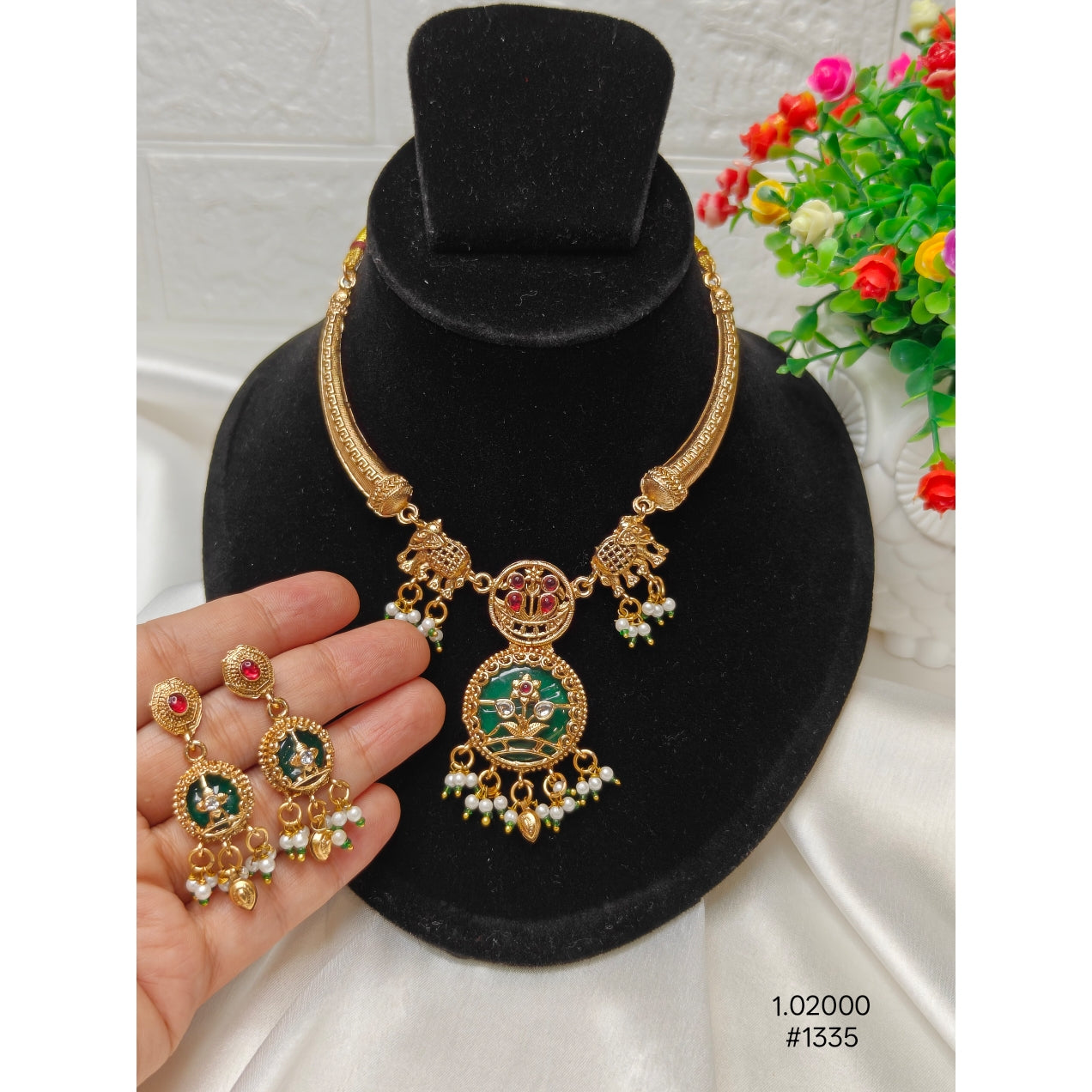 Gold Toned Rajwadi  Hasli  Necklace Set