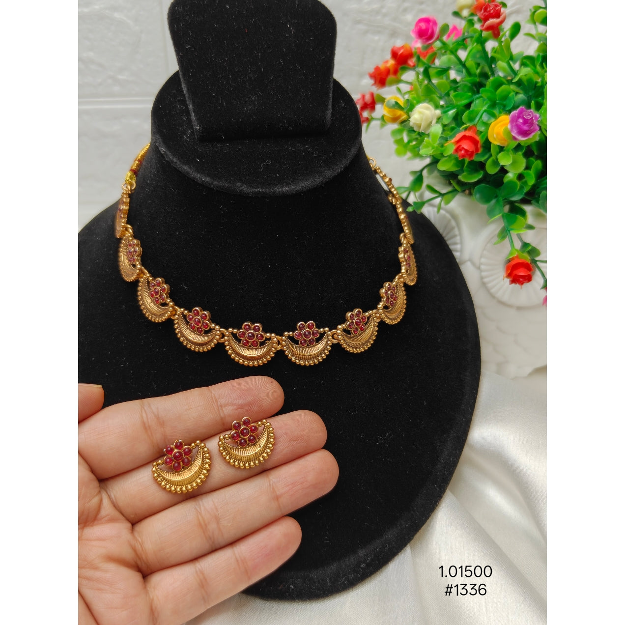 Traditional Maharashtrian Chandrakor Necklace Set for Women