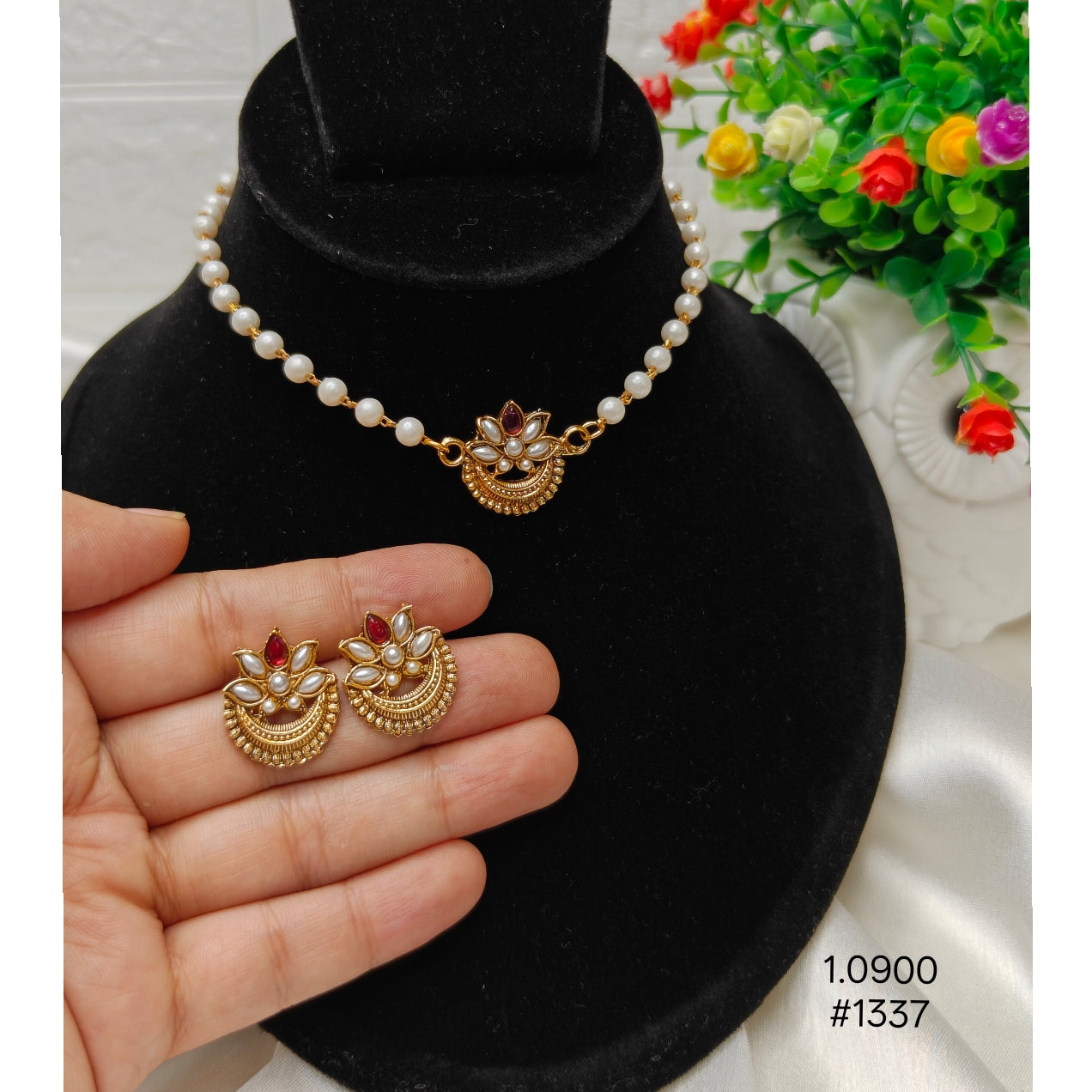 Maharashtrian Chandrakor Necklace Set