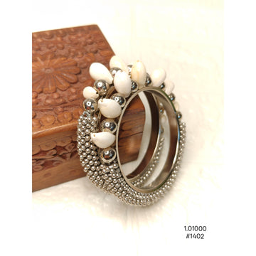 Oxidized Silver-Plated Shell Bangle