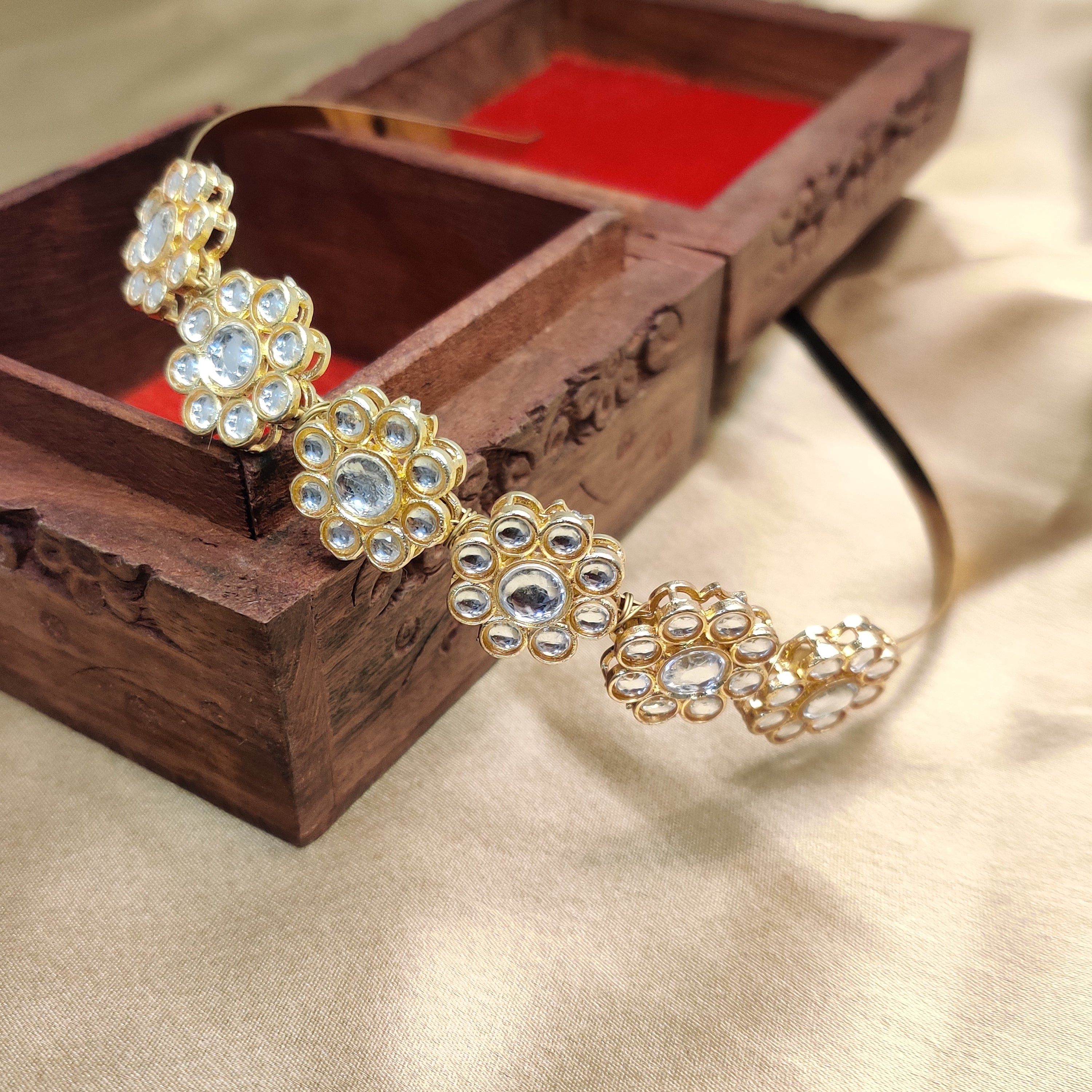 Minimal Kundan Hairband