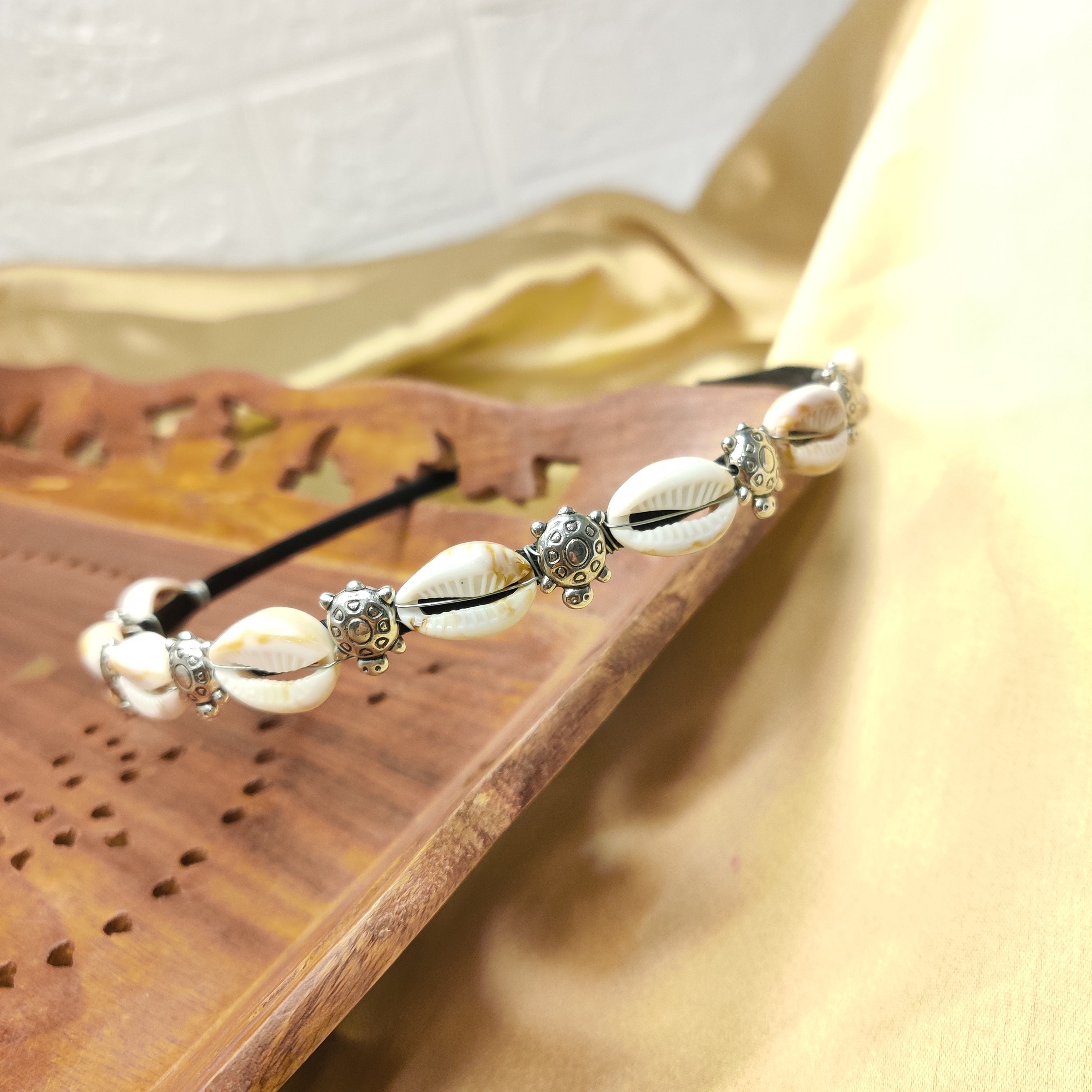 Statement Shell Hairband