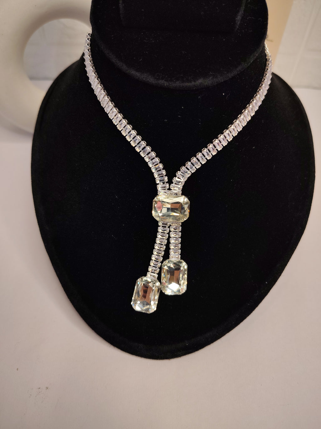 Royal Radiance AD Necklace Set