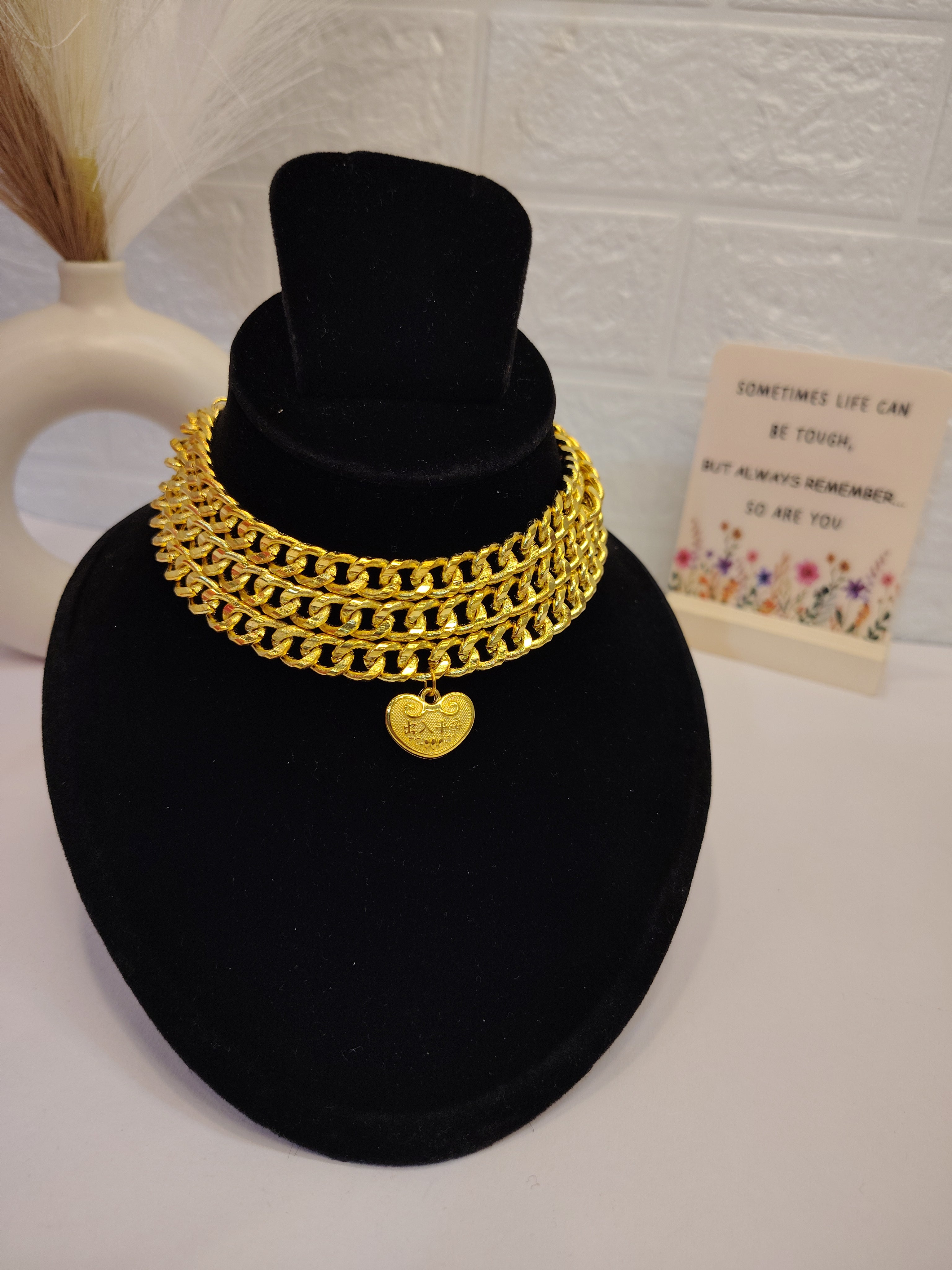 Luxe Layers Golden Choker