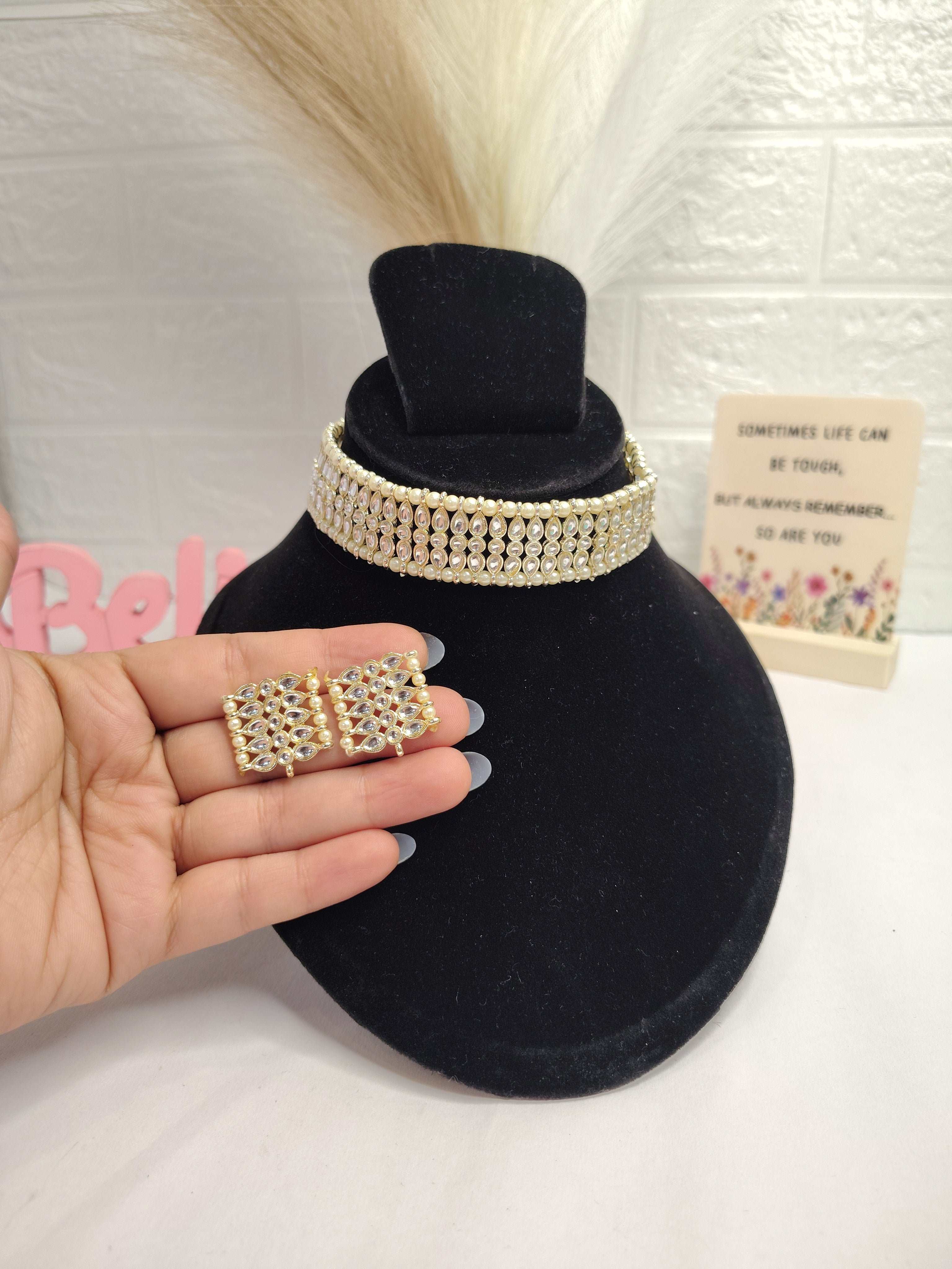 Luxe Radiance Kundan Pearl Choker