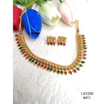 Antique Gold Necklace for Saree – Classic Ethnic Jewelry