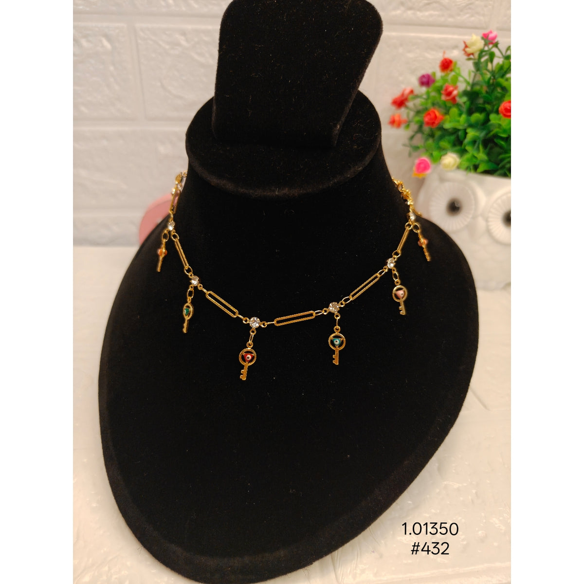 Minimalist Gold Necklace with Key Pendant – Stylish & Trendy