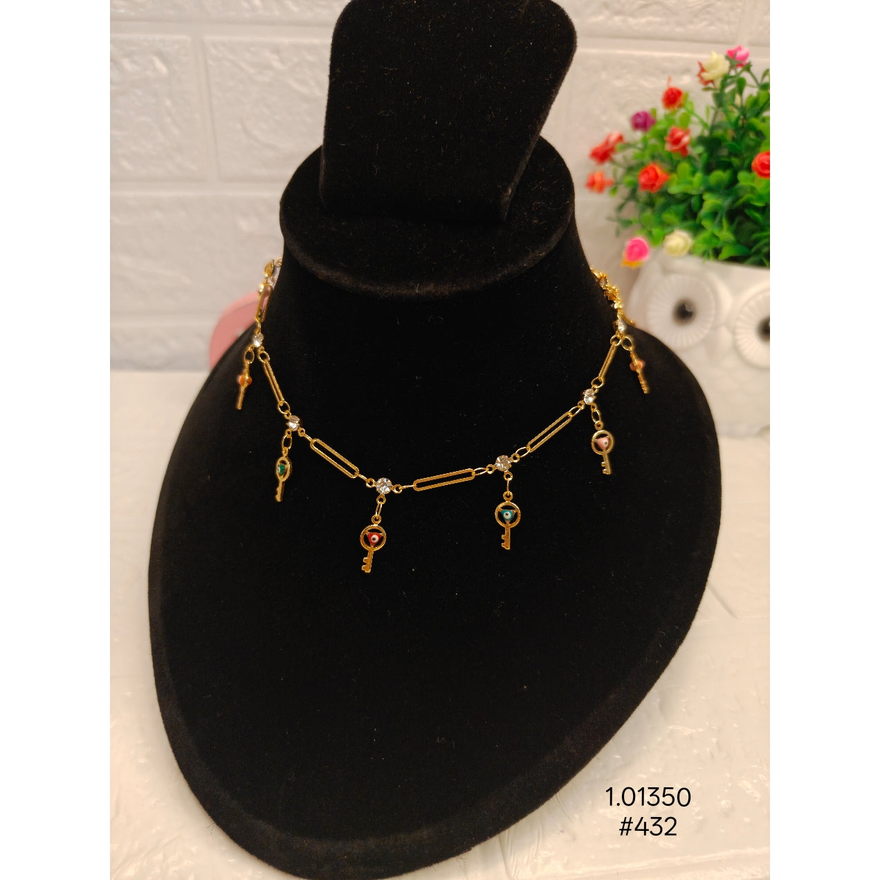 Minimalist Gold Necklace with Key Pendant – Stylish & Trendy