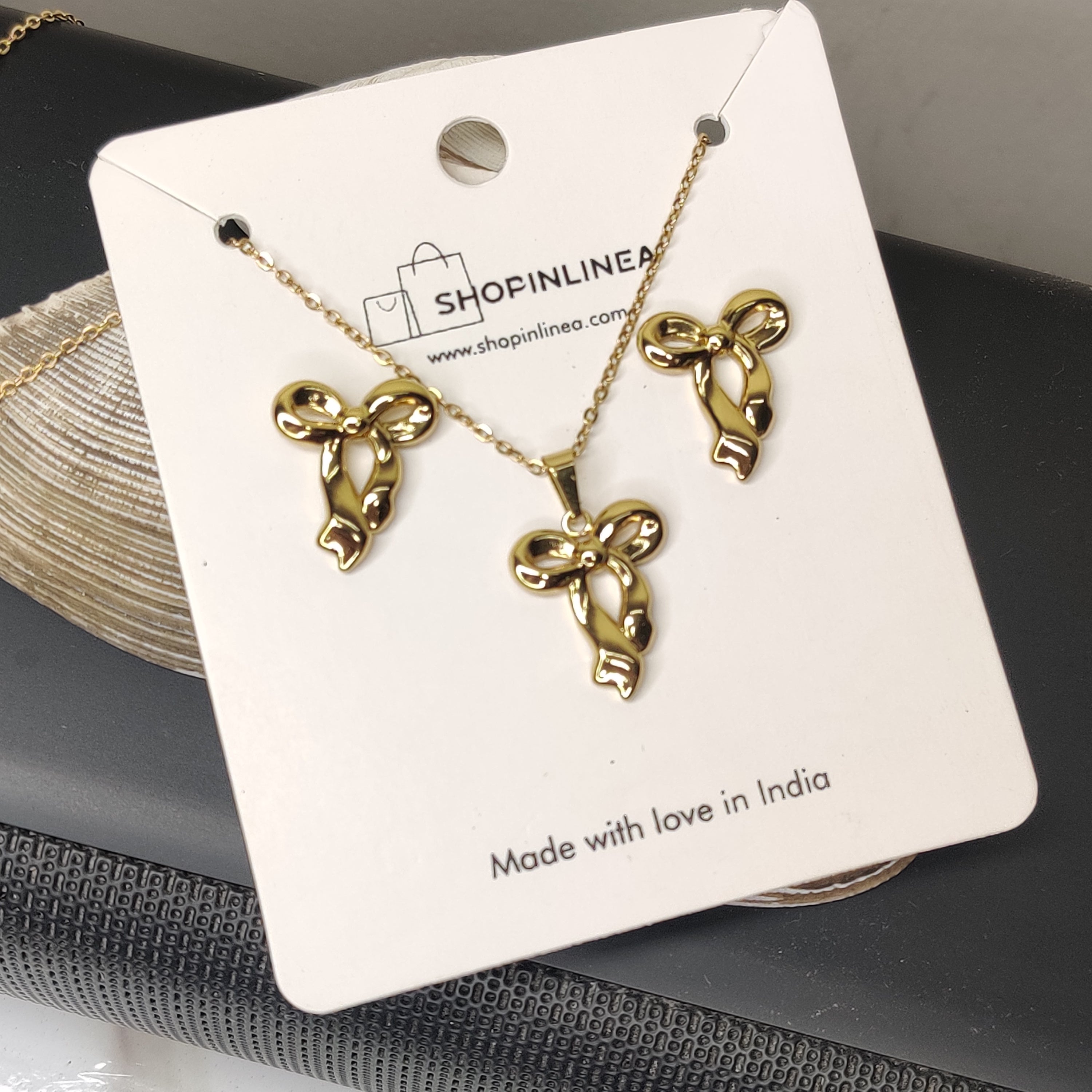 Bow Pendant Set