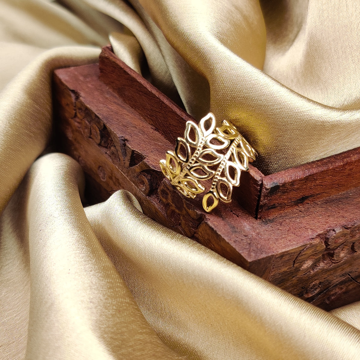 Leafy Ring