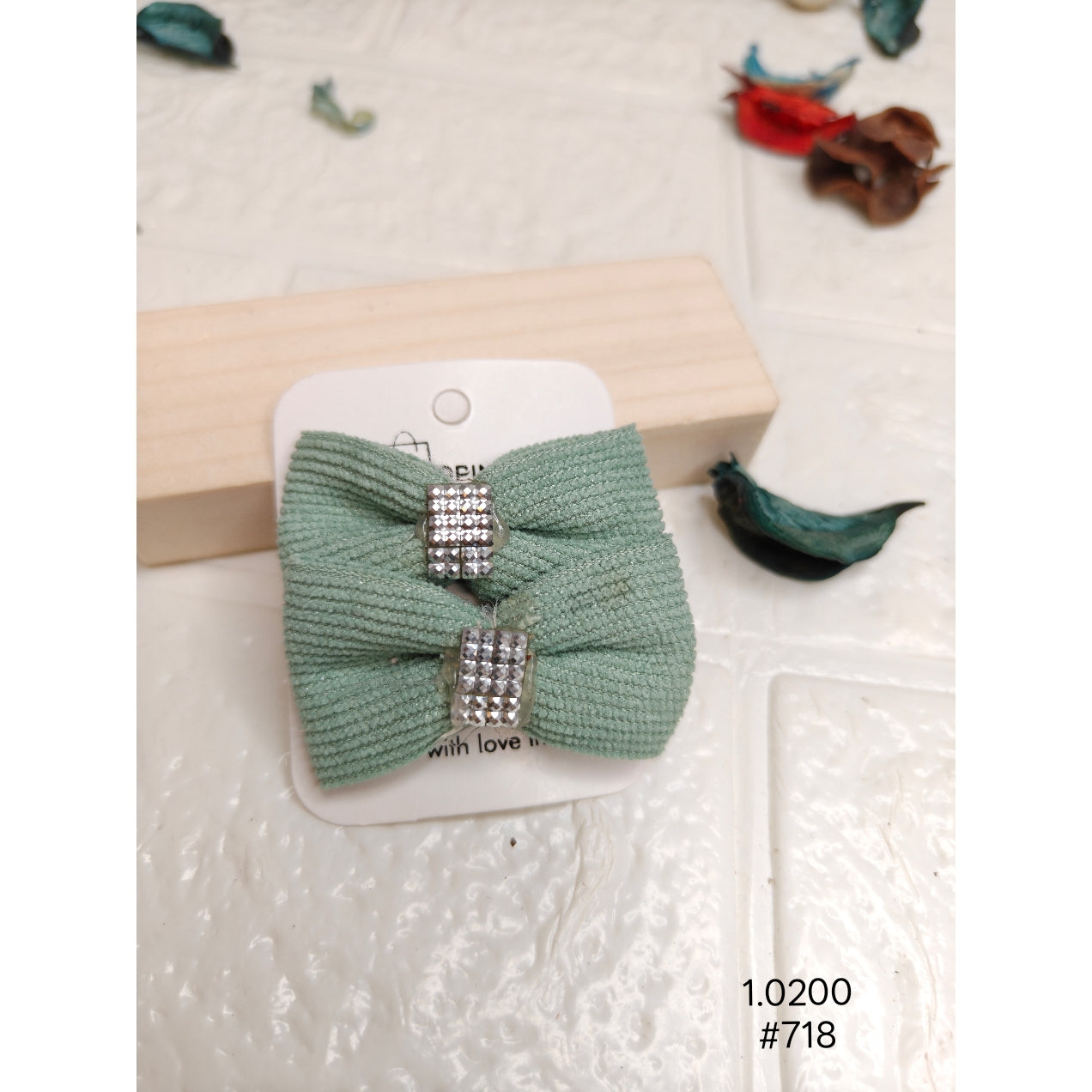 Elegant Sage Green Textured Bow Hair Clips