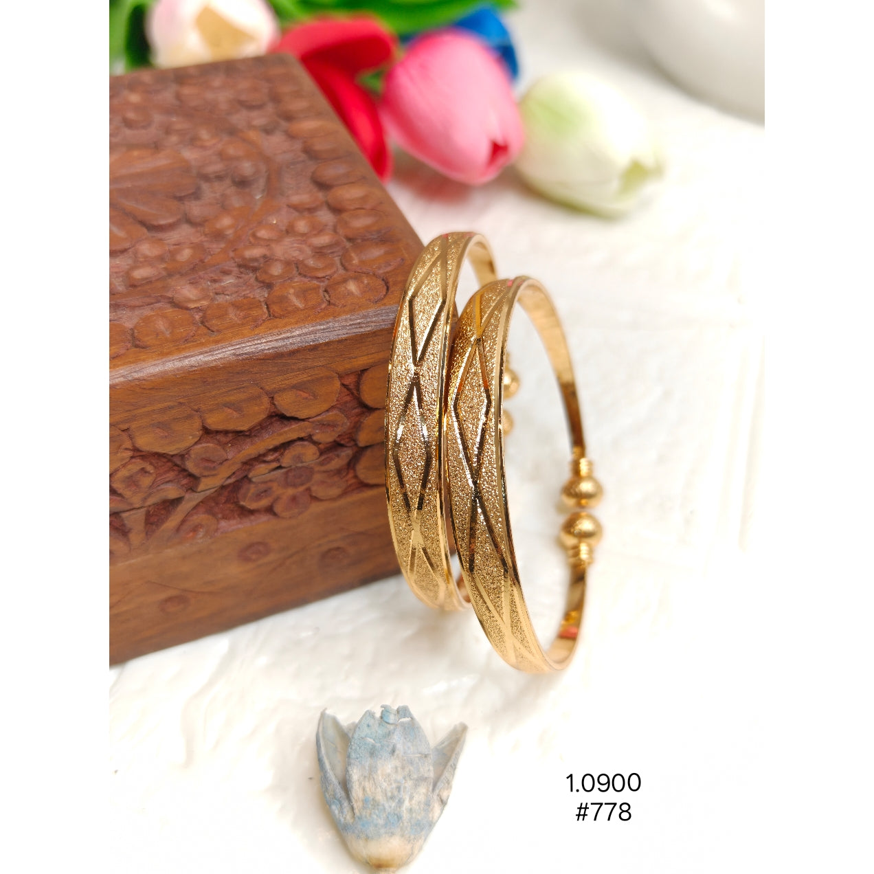 Adjustable gold-plated brass bracelet