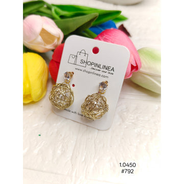 Minimal Korean Style Nest Pearl Earrings