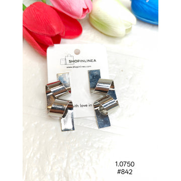 Trendy Ribbon Pattern Earrings