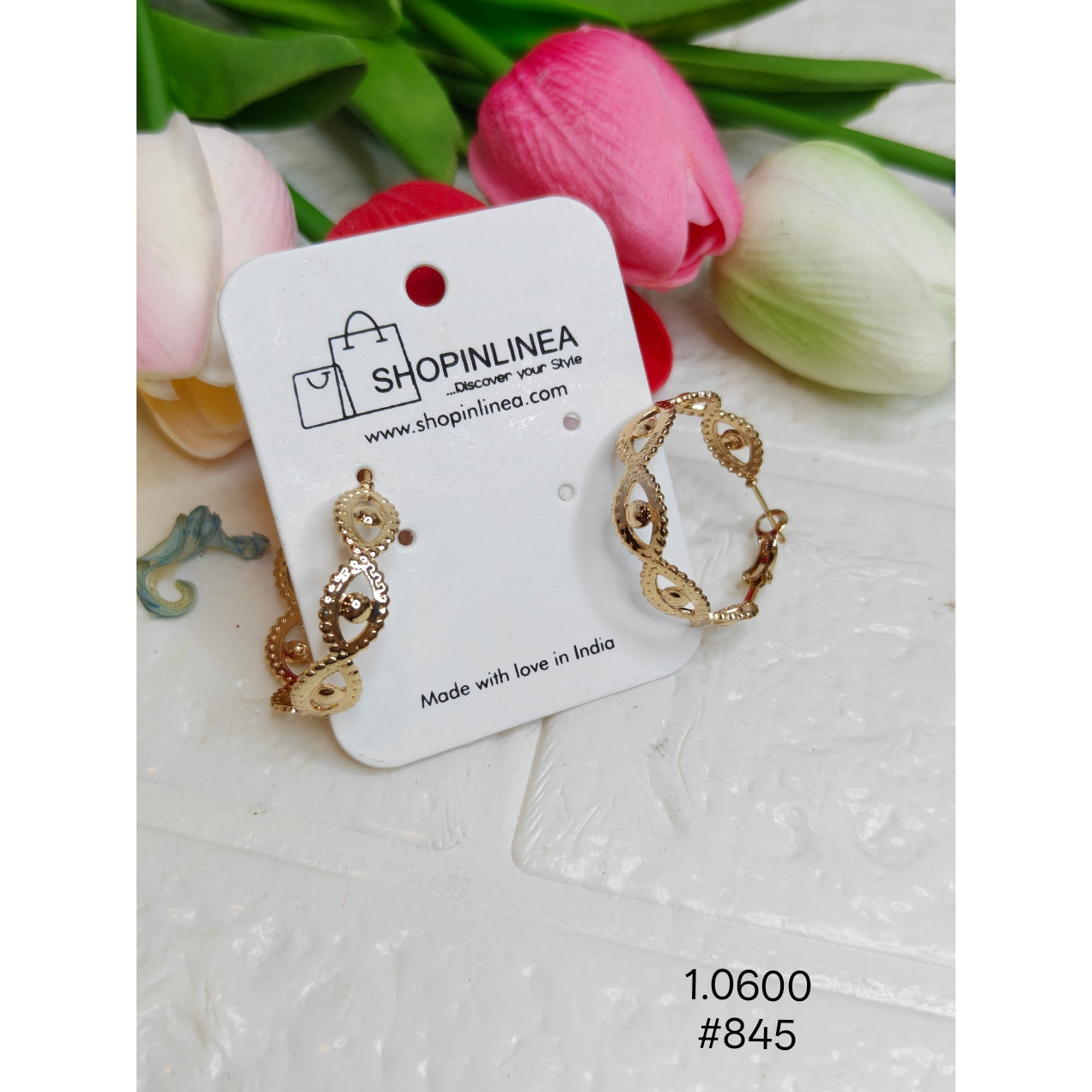 Minimal Gold-Toned Hoop Earrings