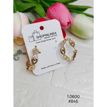 Minimal Gold-Toned Hoop Earrings