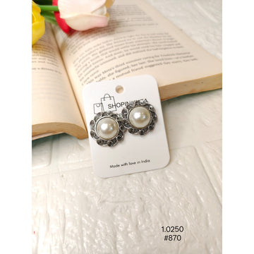 Minimal Silver Pearl Earrings