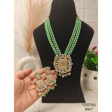 Elegant Beads Gold Pendant Necklace