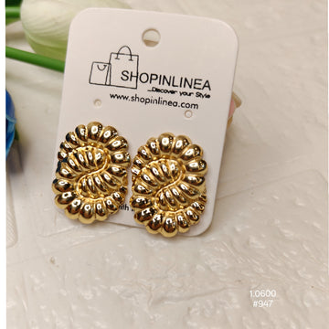 Vintage Gold Shell Earrings