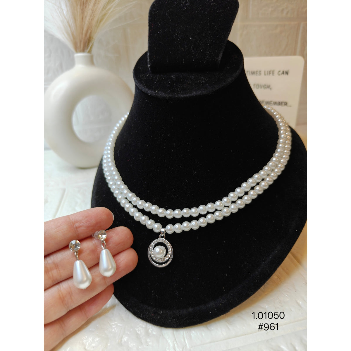 Elegant White  Pearl Necklace Set